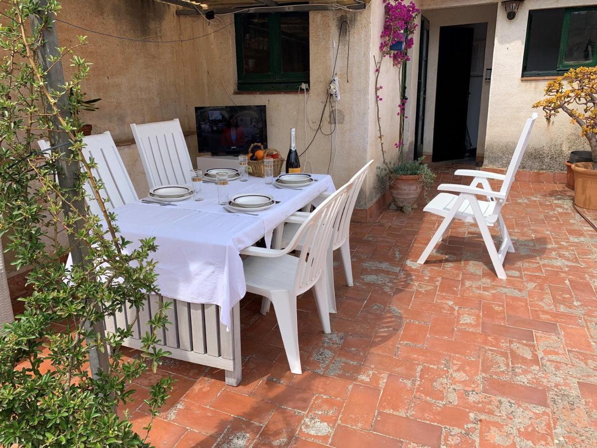 Notaria-Apartamento Y Estudio En Casco Antiguo, Al Lado De Playa, Rambla Y Monasterio, Con Acceso A Terraza Ajardinada Sant Feliu de Guíxols Exteriör bild