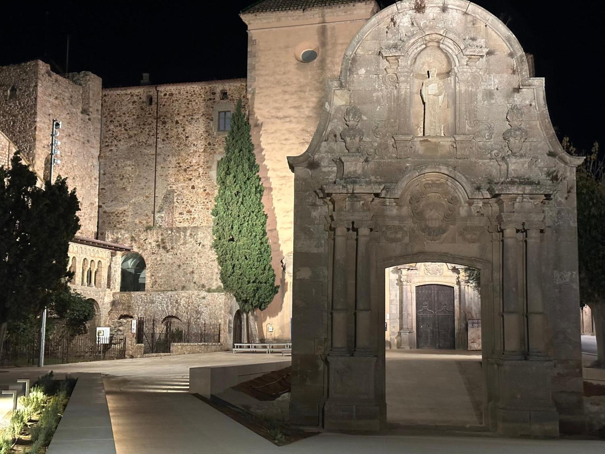 Notaria-Apartamento Y Estudio En Casco Antiguo, Al Lado De Playa, Rambla Y Monasterio, Con Acceso A Terraza Ajardinada Sant Feliu de Guíxols Exteriör bild